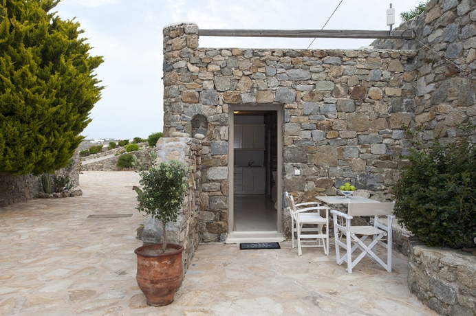 Imagen de los exteriores del Aparthotel Navy Blue Suites. Foto 10