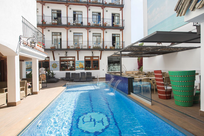 Imagen general del Aparthotel Neptuno Calella. Foto 7
