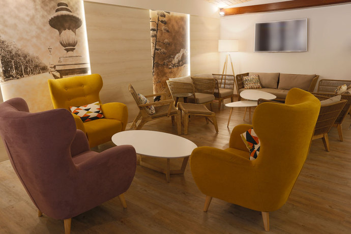 Imagen general del Aparthotel Neptuno Calella. Foto 18