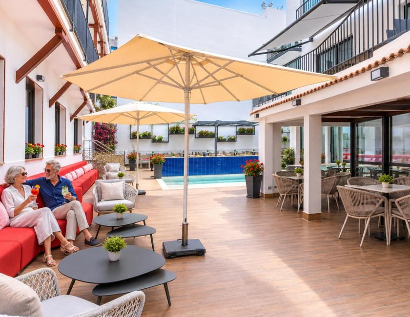 Imagen general del Aparthotel Neptuno Calella. Foto 5