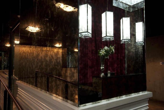 Imagen de los interiores del Aparthotel Nesuto Celestion. Foto 9