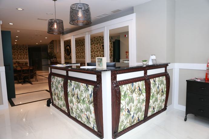 Imagen de los interiores del Aparthotel New Point Opera. Foto 19