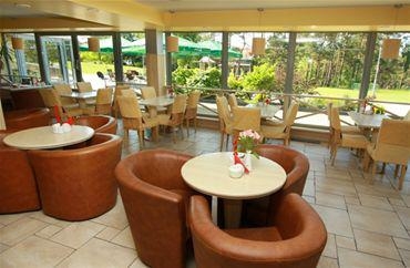Imagen del bar/restaurante del Aparthotel Nidus. Foto 2