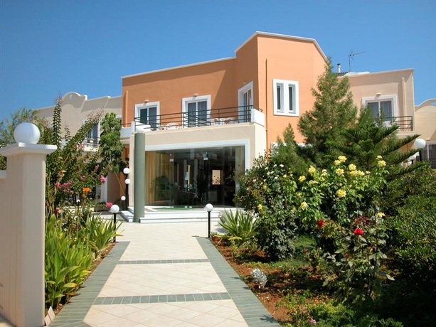 Imagen general del Aparthotel Nontas. Foto 14