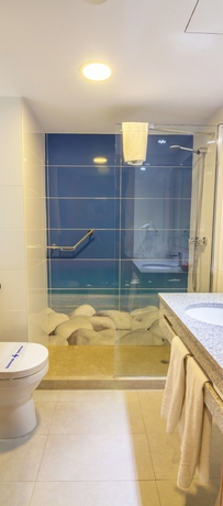 Imagen de la habitación del Aparthotel Novo Mar. Foto 5