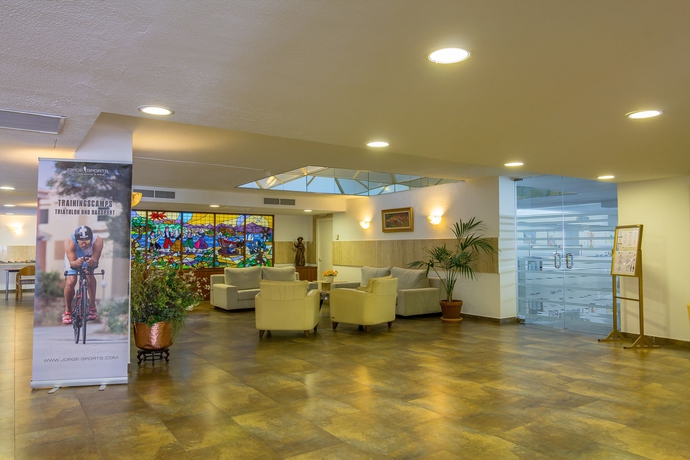 Imagen de los interiores del Aparthotel Novo Mar. Foto 11