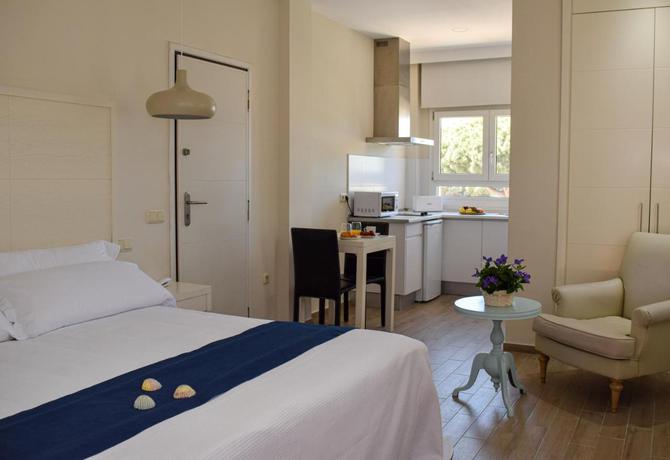 Imagen de la habitación del Aparthotel Novo Sancti Petri. Foto 3