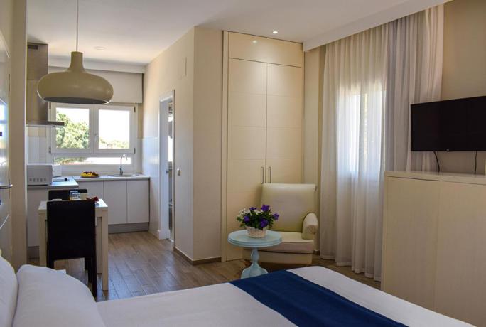 Imagen de la habitación del Aparthotel Novo Sancti Petri. Foto 5