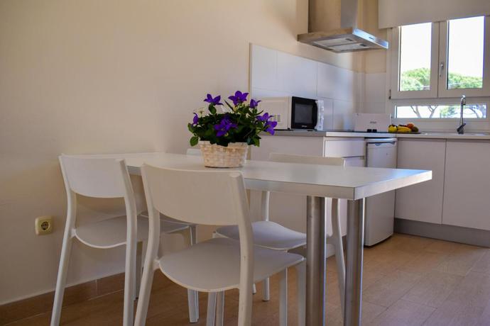 Imagen de la habitación del Aparthotel Novo Sancti Petri. Foto 6
