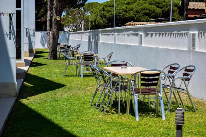 Imagen de los exteriores del Aparthotel Novo Sancti Petri. Foto 11