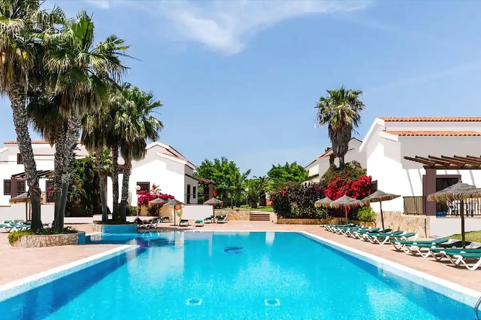 Imagen general del Aparthotel Nuramar Resort and Villas. Foto 1