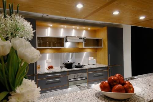 Imagen de la habitación del Aparthotel Nuran Marina Serviced Residences. Foto 8