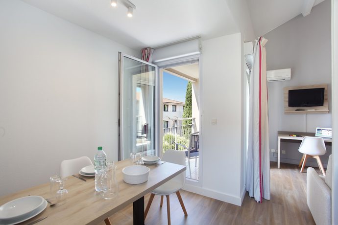 Imagen de la habitación del Aparthotel Odalys City Aix en Provence Le Clos de la Chartreuse. Foto 10