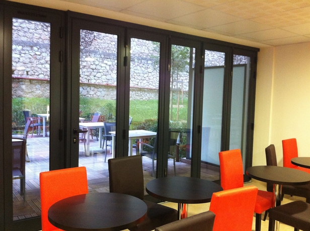 Imagen del bar/restaurante del Aparthotel Odalys City - Monaco Les Hauts de la Principaut&eacute;. Foto 3