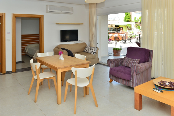 Imagen de los interiores del Aparthotel Odyssey Residence. Foto 8