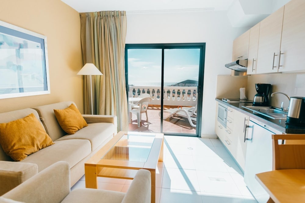 Imagen de la habitación del Aparthotel Ona Hollywood Mirage. Foto 8