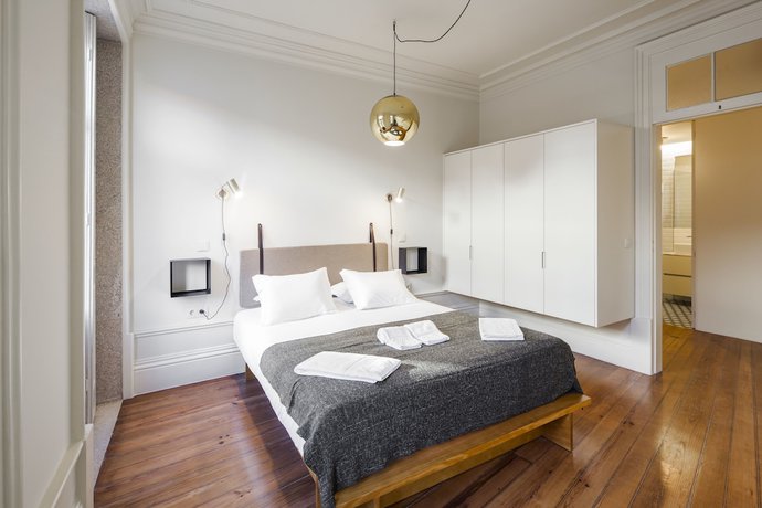 Imagen de la habitación del Aparthotel Oporto Alves da Veiga. Foto 4