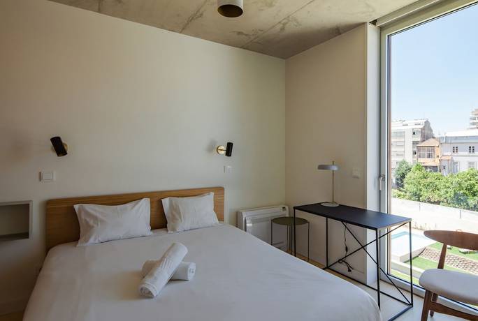Imagen de la habitación del Aparthotel Oporto Anselmo. Foto 15
