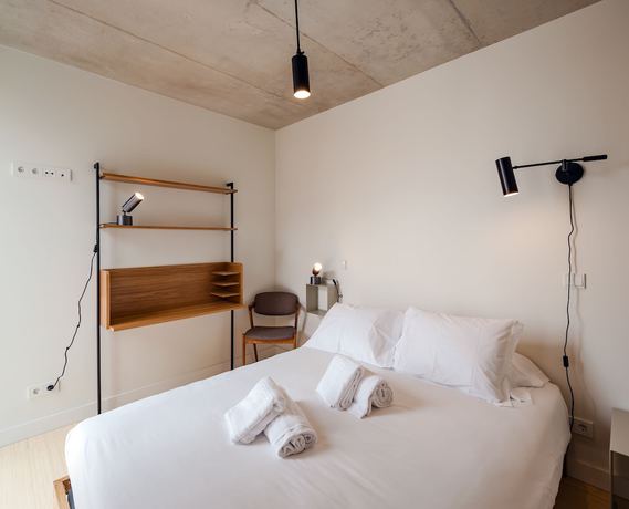 Imagen de la habitación del Aparthotel Oporto Anselmo. Foto 18