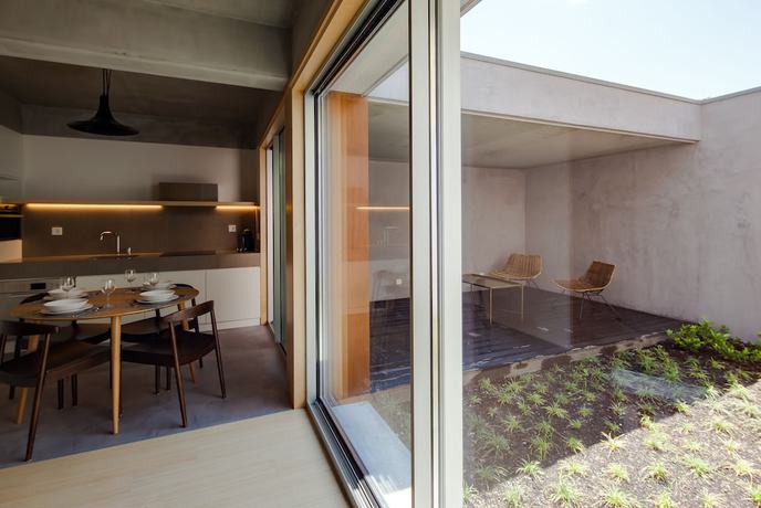Imagen de la habitación del Aparthotel Oporto Anselmo. Foto 20