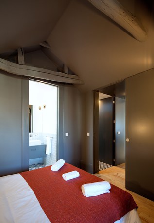 Imagen de la habitación del Aparthotel Oporto Batalha. Foto 19