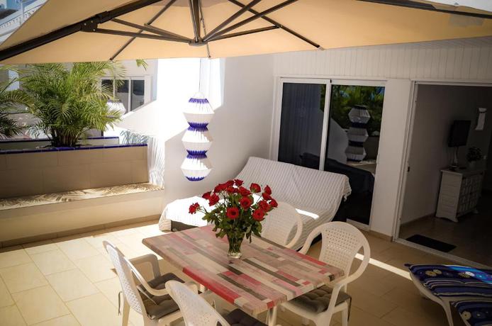 Imagen general del Aparthotel Palm Suites (formerly Calypso Oasis). Foto 14