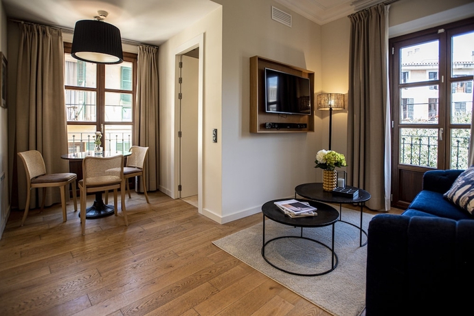 Imagen de la habitación del Aparthotel Palma Suites. Foto 12