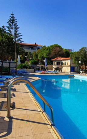Imagen de la piscina del Aparthotel Panorama-Seaview Studios & Apartments. Foto 19
