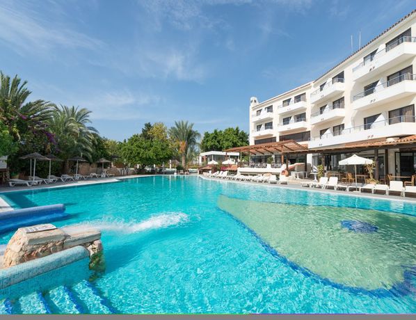 Imagen general del Aparthotel Paphos Gardens Holiday Resort. Foto 15