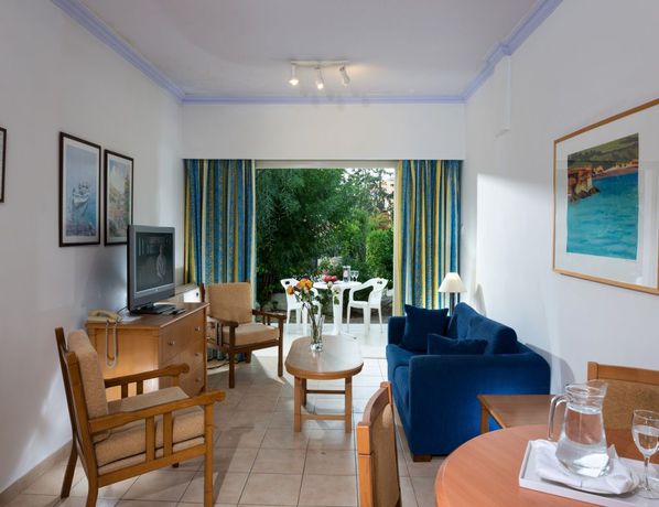 Imagen general del Aparthotel Paphos Gardens Holiday Resort. Foto 10