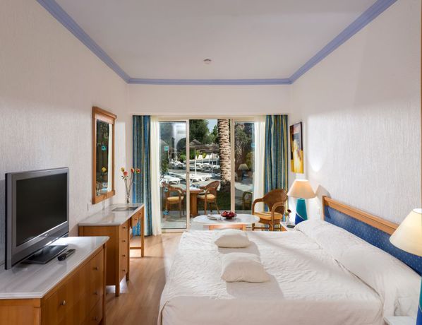 Imagen general del Aparthotel Paphos Gardens Holiday Resort. Foto 11