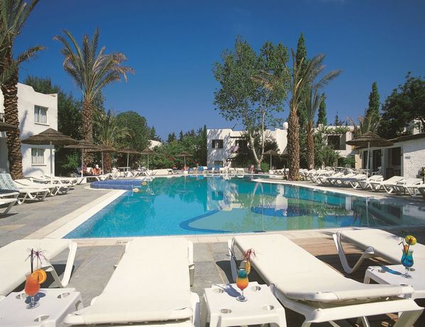 Imagen general del Aparthotel Paphos Gardens Holiday Resort. Foto 13
