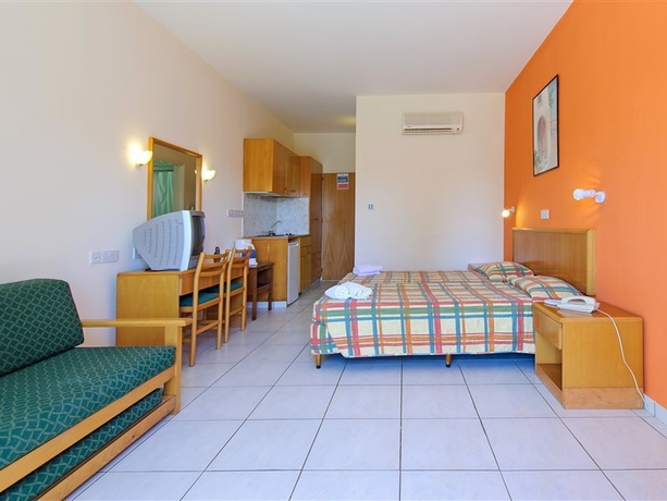 Imagen general del Aparthotel Paramount, Famagusta. Foto 2
