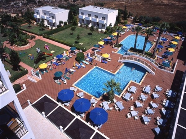 Imagen general del Aparthotel Paramount, Famagusta. Foto 4