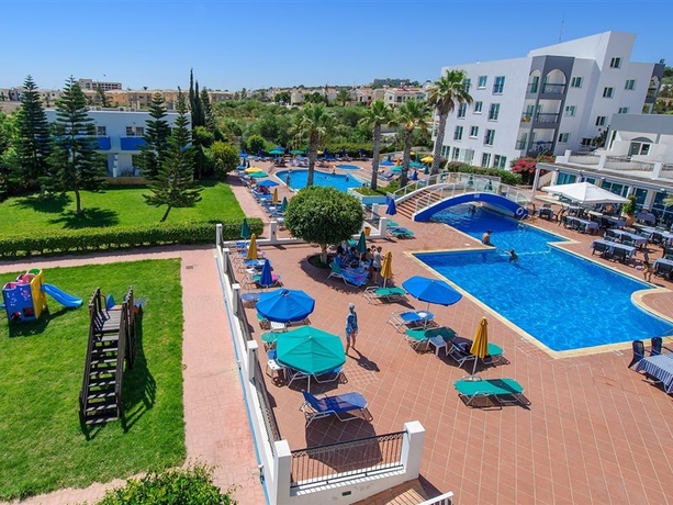 Imagen general del Aparthotel Paramount, Famagusta. Foto 6
