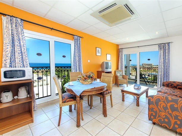 Imagen general del Aparthotel Paramount, Famagusta. Foto 8
