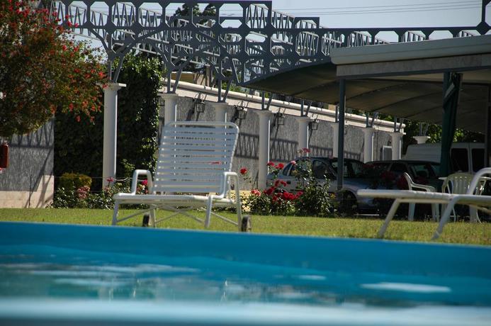 Imagen de la piscina del Aparthotel Parque Apart Hotel. Foto 11