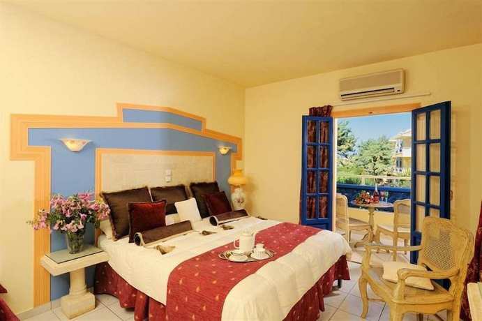 Imagen general del Aparthotel Parthenis and Suites. Foto 1