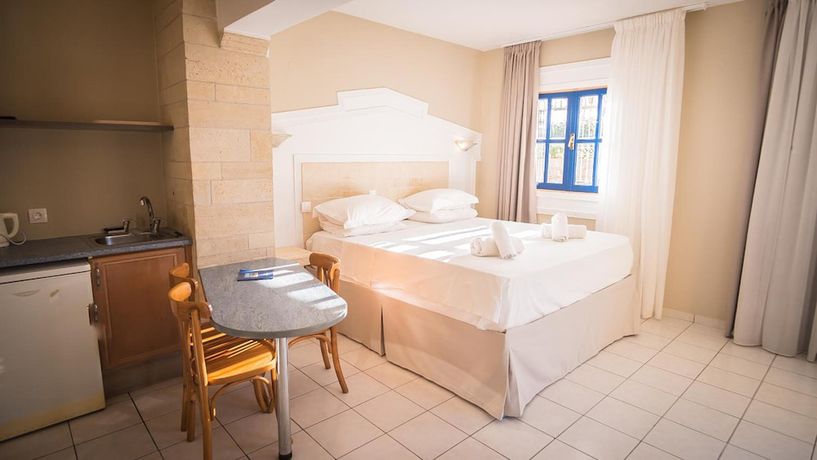 Imagen de la habitación del Aparthotel Parthenis and Suites. Foto 5