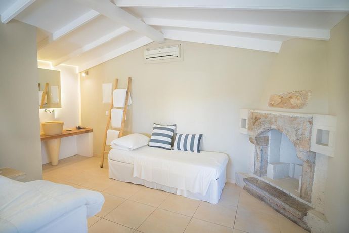 Imagen de la habitación del Aparthotel Parthenis and Suites. Foto 9