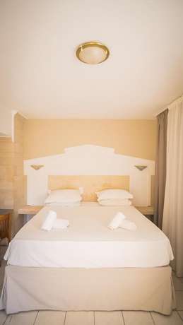 Imagen de la habitación del Aparthotel Parthenis and Suites. Foto 13
