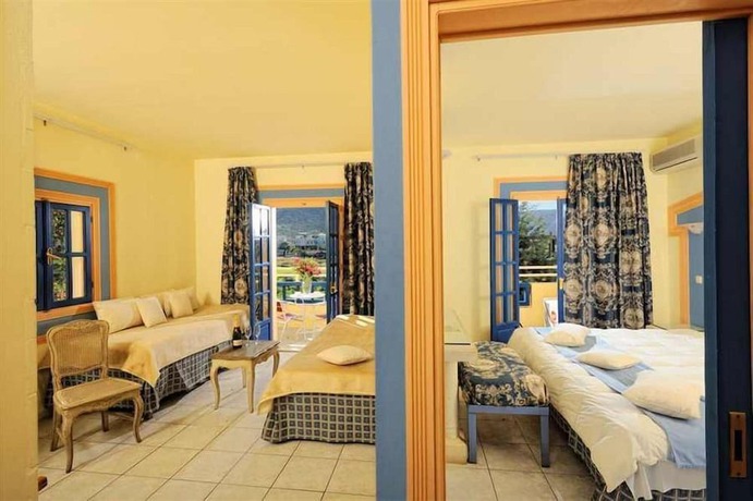 Imagen de la habitación del Aparthotel Parthenis and Suites. Foto 15