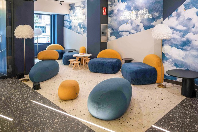 Imagen de los interiores del Aparthotel Pathos by Mimood. Foto 5