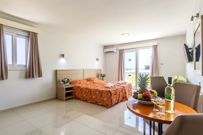 Imagen de la habitación del Aparthotel Paul Marie, Ayia Napa. Foto 6