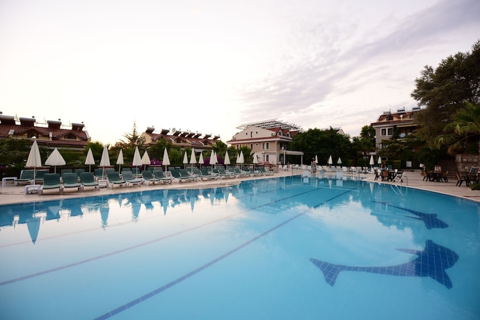 Imagen de la piscina del Aparthotel Perdikia Hill. Foto 12