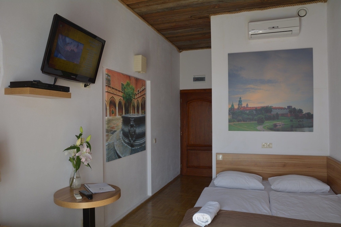 Imagen de la habitación del Aparthotel Pergamin. Foto 2