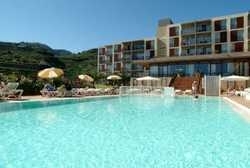 Imagen de la piscina del Aparthotel Pestana Atalaia Ocean Aparthotel. Foto 37