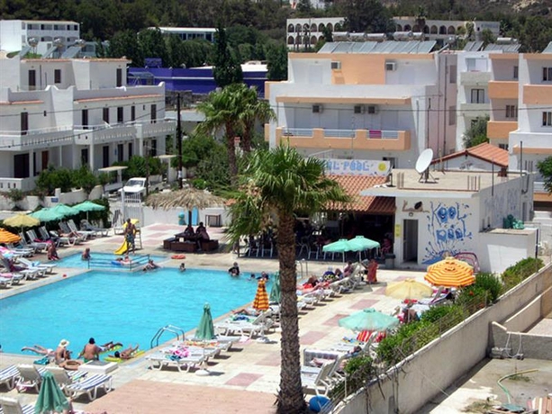 Imagen general del Aparthotel Peters Kool Pool Apartments and Studios. Foto 10
