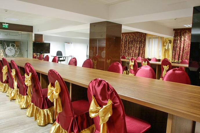 Imagen de los interiores del Aparthotel Pier Commercial Area. Foto 18