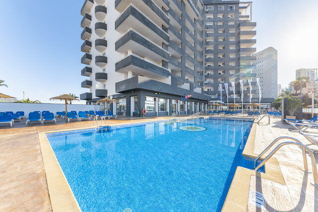 Imagen general del Aparthotel Port Europa Hotel. Foto 1